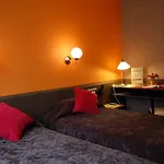 Otel Logis Du Midi - Etienne Sud 3*