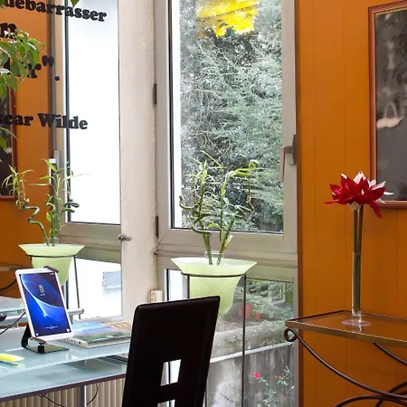 Logis Du Midi - Etienne Sud Hotel 3*