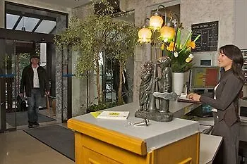 Logis Du Midi - Etienne Sud Hotel 3*