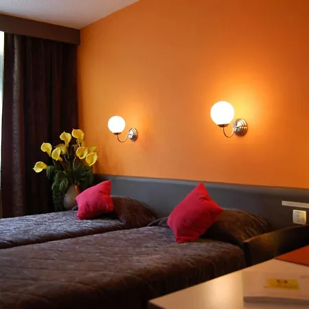 Logis Du Midi - Etienne Sud Hotel 3*