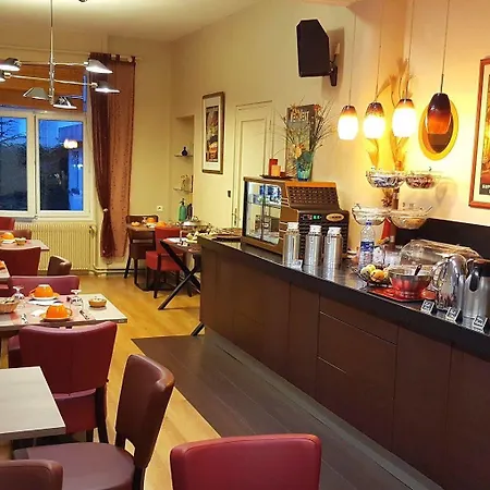 Logis Du Midi - Etienne Sud 3*