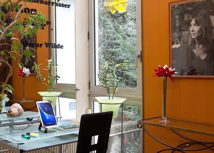 Logis Du Midi - Etienne Sud Hotel 3*