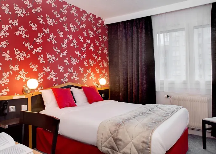 Hotel Logis Du Midi - Etienne Sud 3*