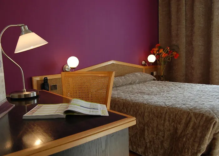 Hotel Logis Du Midi - Etienne Sud Saint-Etienne (Loire)