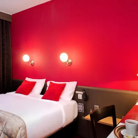 Hotel Logis Du Midi - Etienne Sud 3*