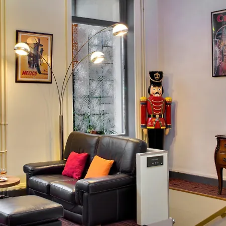Hotel Logis Du Midi - Etienne Sud 3*