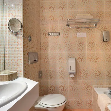 Hotel Logis Du Midi - Etienne Sud Saint-Etienne (Loire)