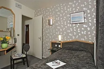 Hotel Logis Du Midi - Etienne Sud 3*