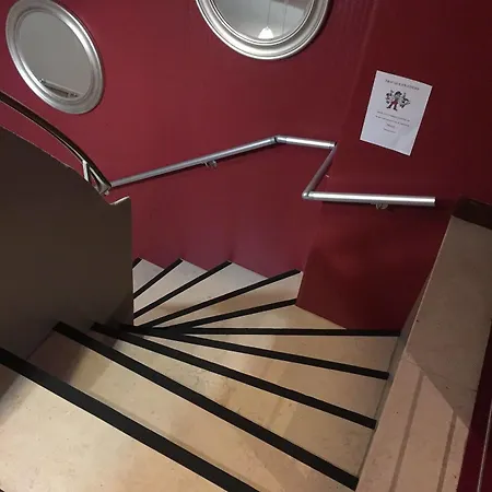 Hotel Logis Du Midi - Etienne Sud